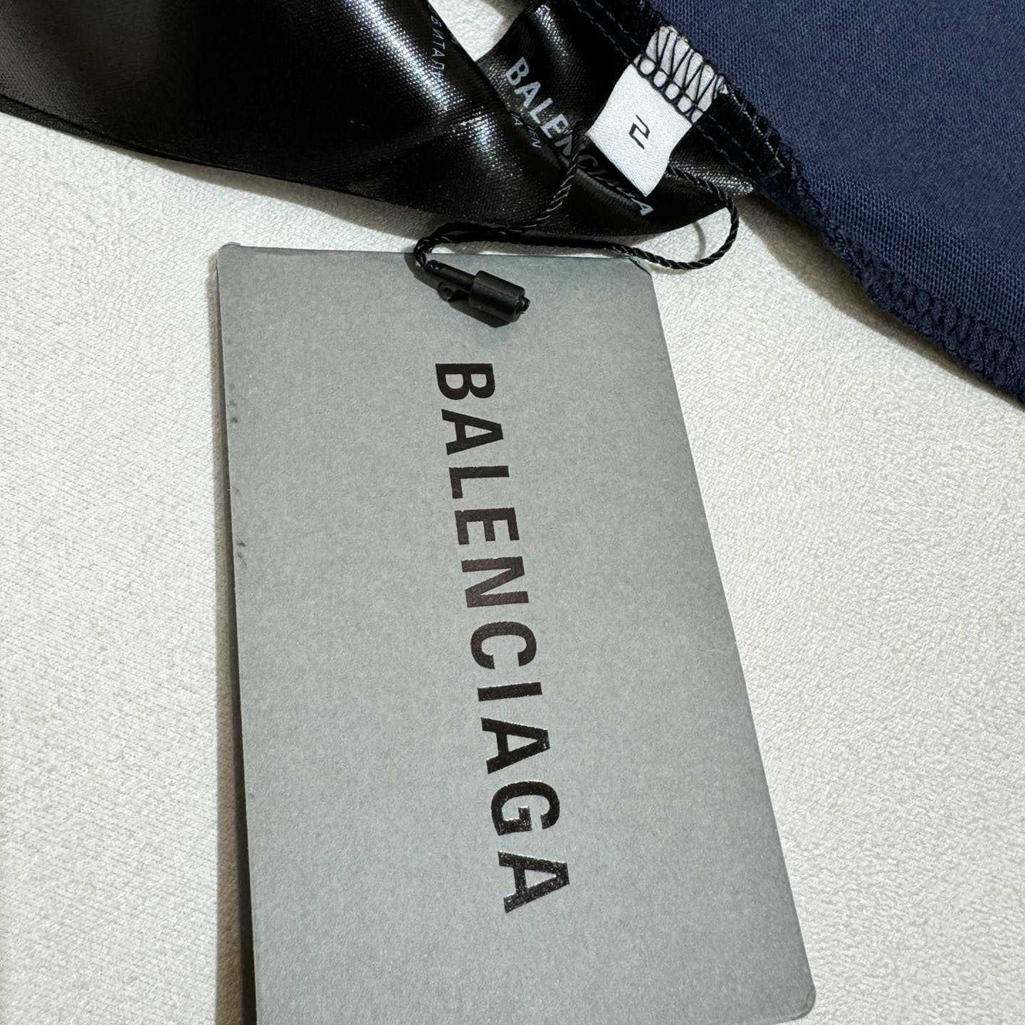 Balenciaga Unisex 3B Stencil Oversized T-shirt In Cotton - PerfectKickZ
