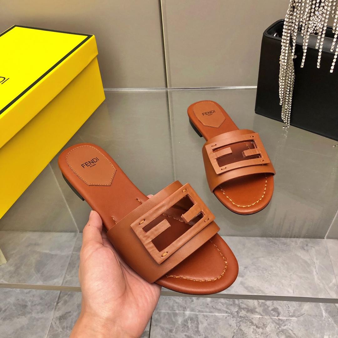 Fendi Baguette Brown Leather Slides - PerfectKickZ