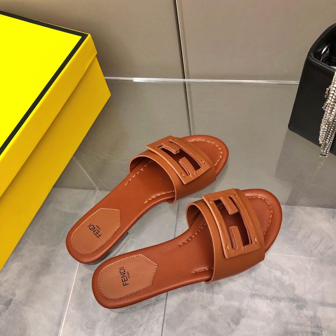 Fendi Baguette Brown Leather Slides - PerfectKickZ