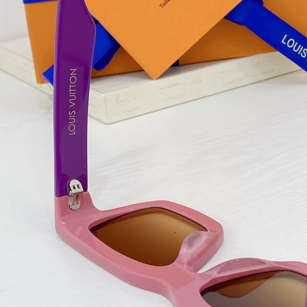 Louis Vuitton Sunglasses  Z1556E - PerfectKickZ