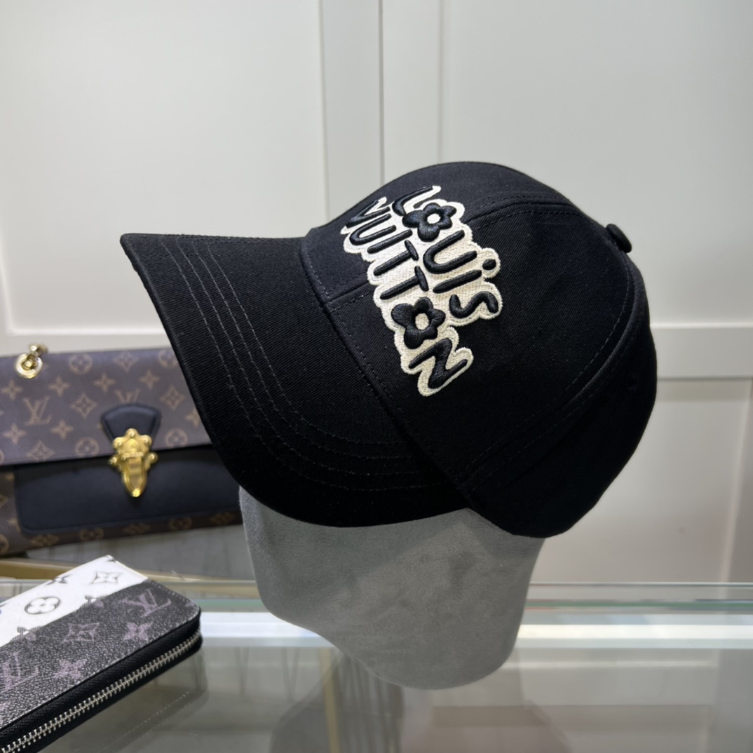 Louis Vuitton Cap - 