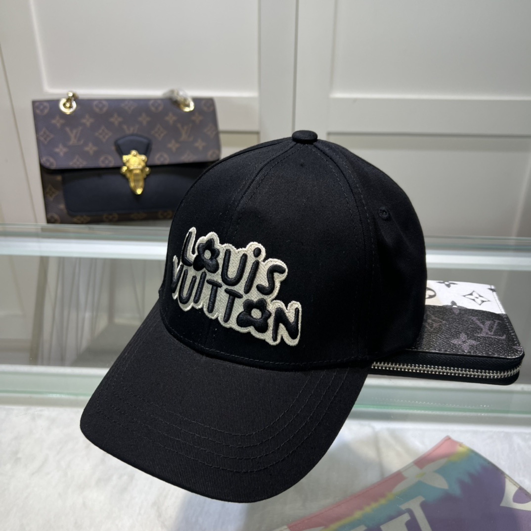 Louis Vuitton Cap - 