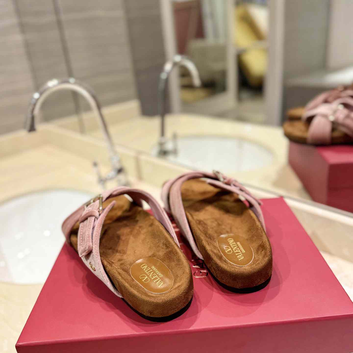 Valenti Fussfriend Velvet Slide Sandal  - PerfectKickZ