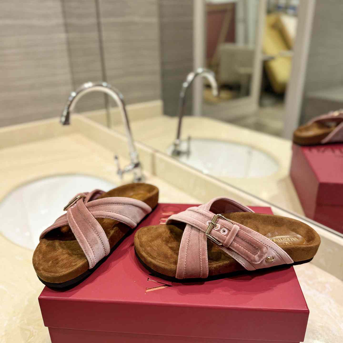 Valenti Fussfriend Velvet Slide Sandal  - PerfectKickZ