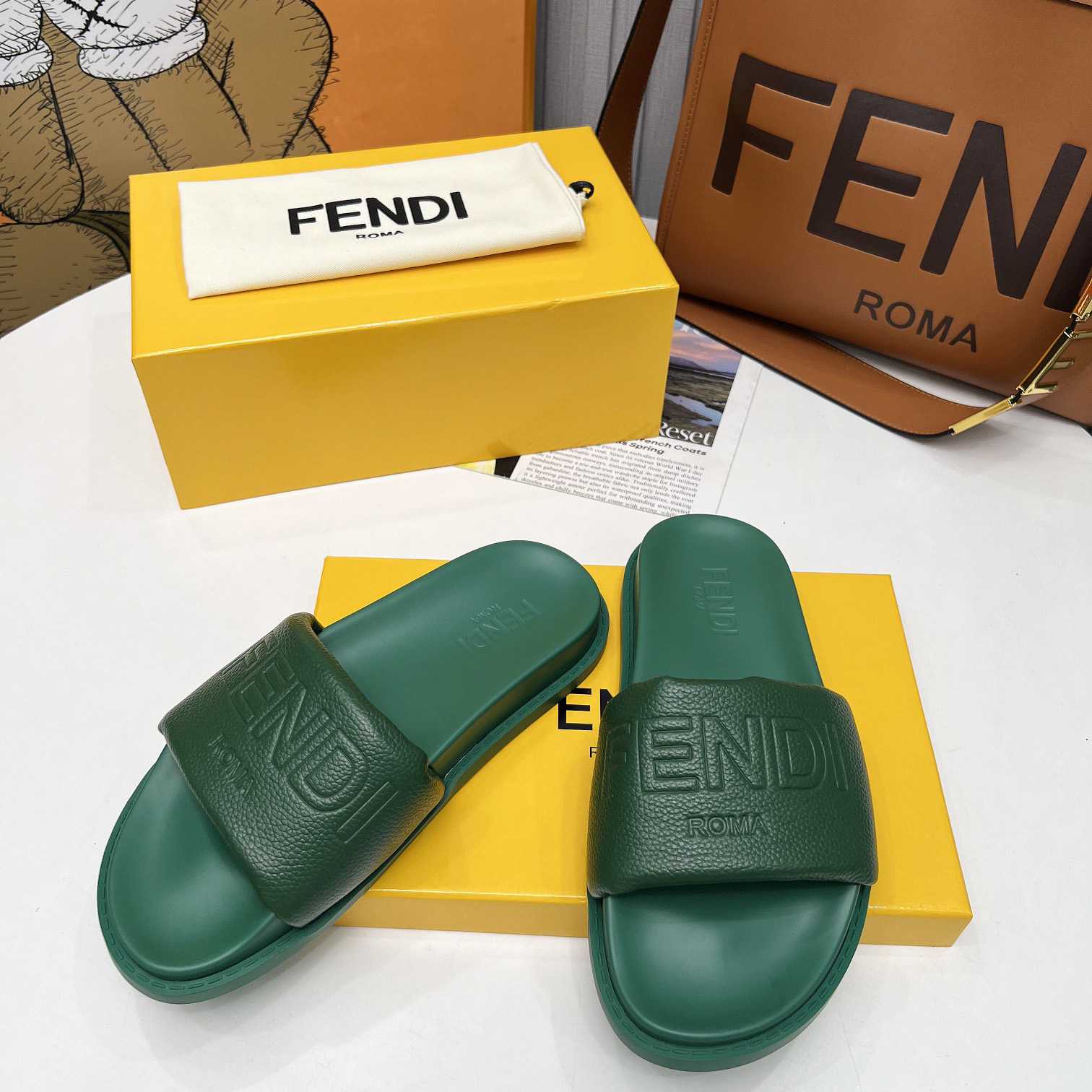 Fendi Roma Slides Green Leather Fussbett - PerfectKickZ