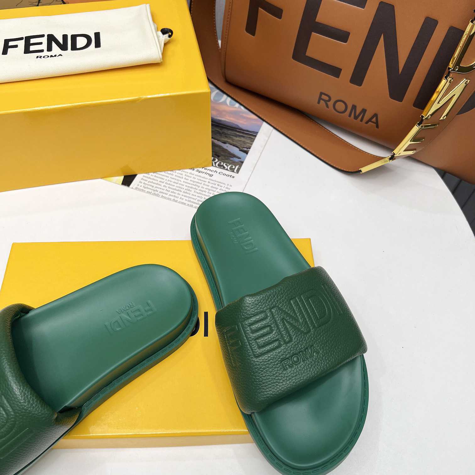 Fendi Roma Slides Green Leather Fussbett - PerfectKickZ