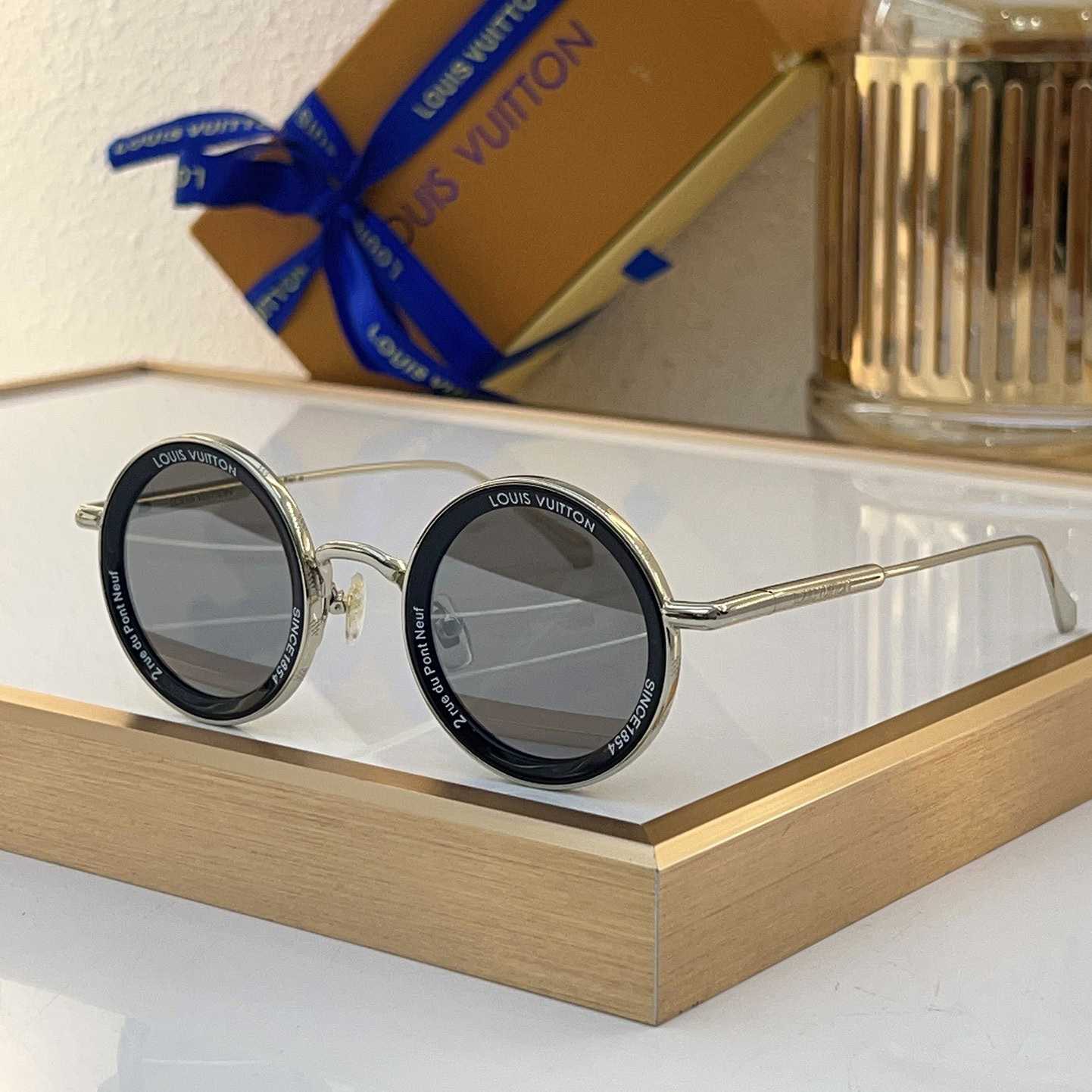 Louis Vuitton LV Super Vision Metal Round Sunglasses      Z2223U - PerfectKickZ