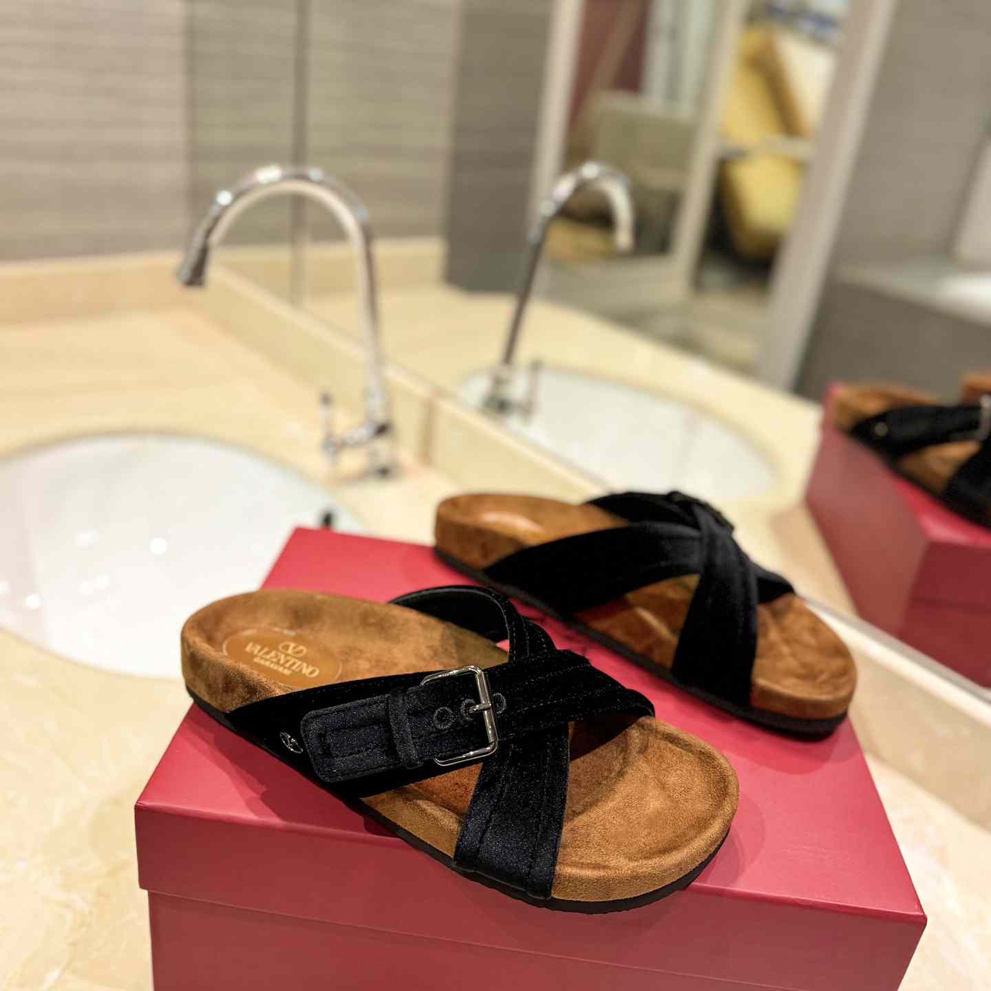 Valenti Fussfriend Velvet Slide Sandal  - PerfectKickZ