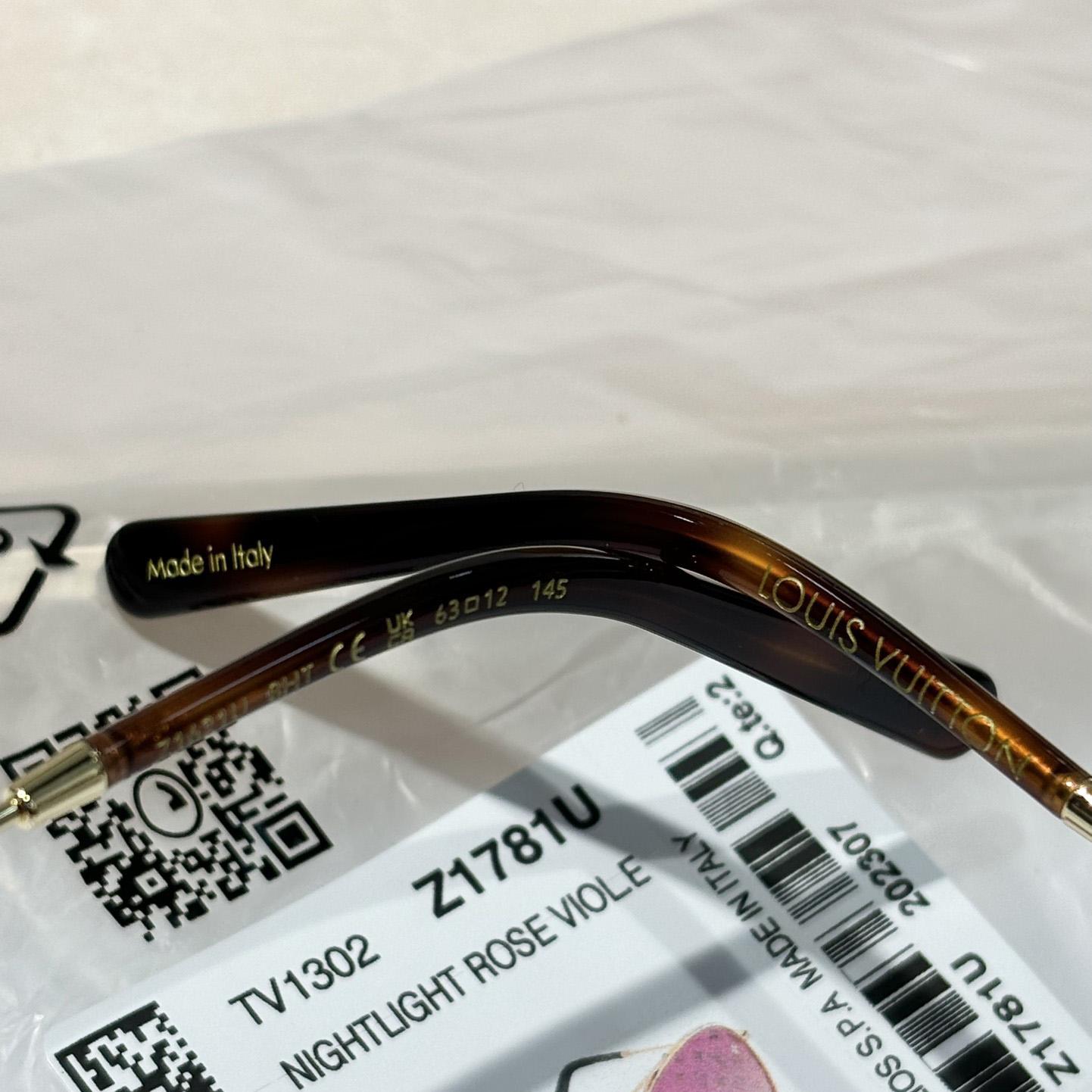 Louis Vuitton The LV Pilot Sunglasses   Z1621U - PerfectKickZ