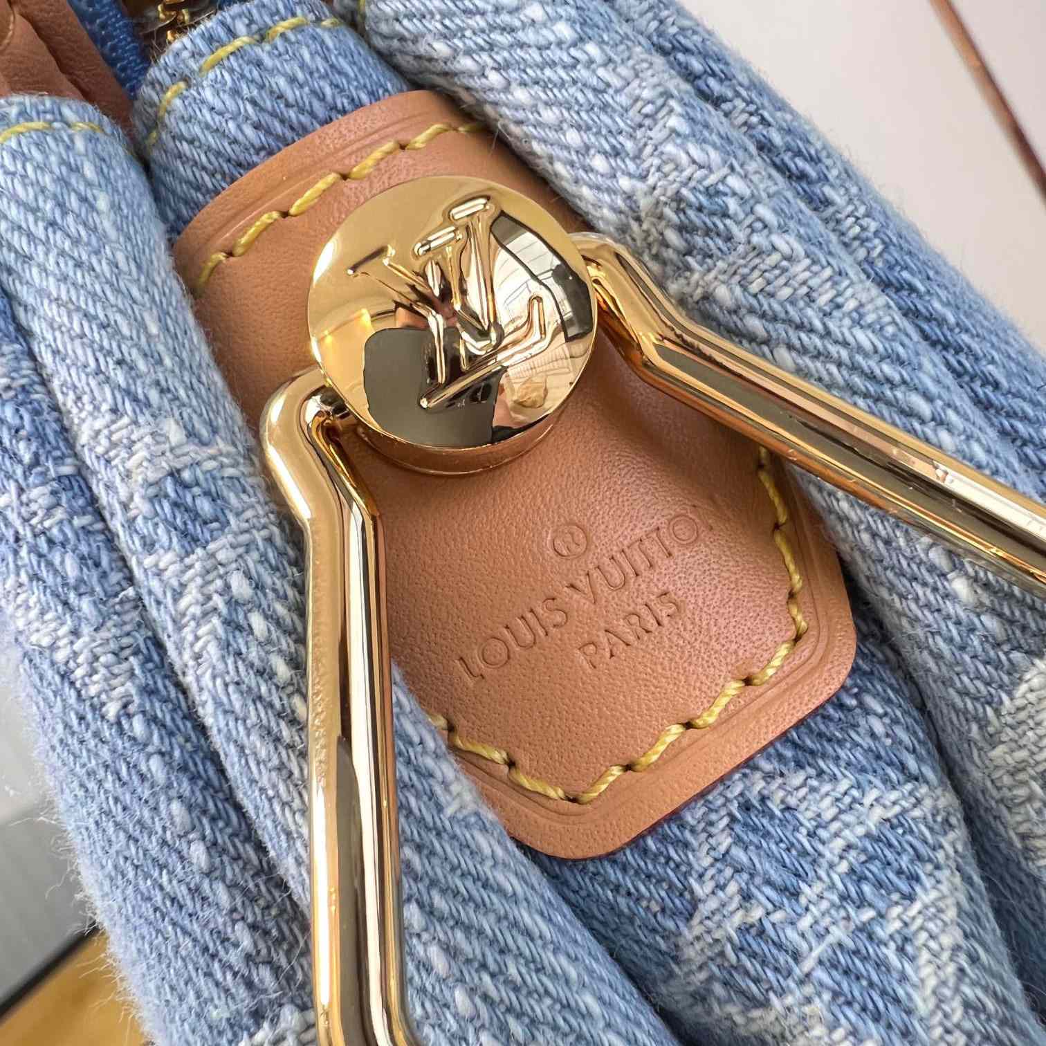 Louis Vuitton Coussin BB   M11401 - PerfectKickZ