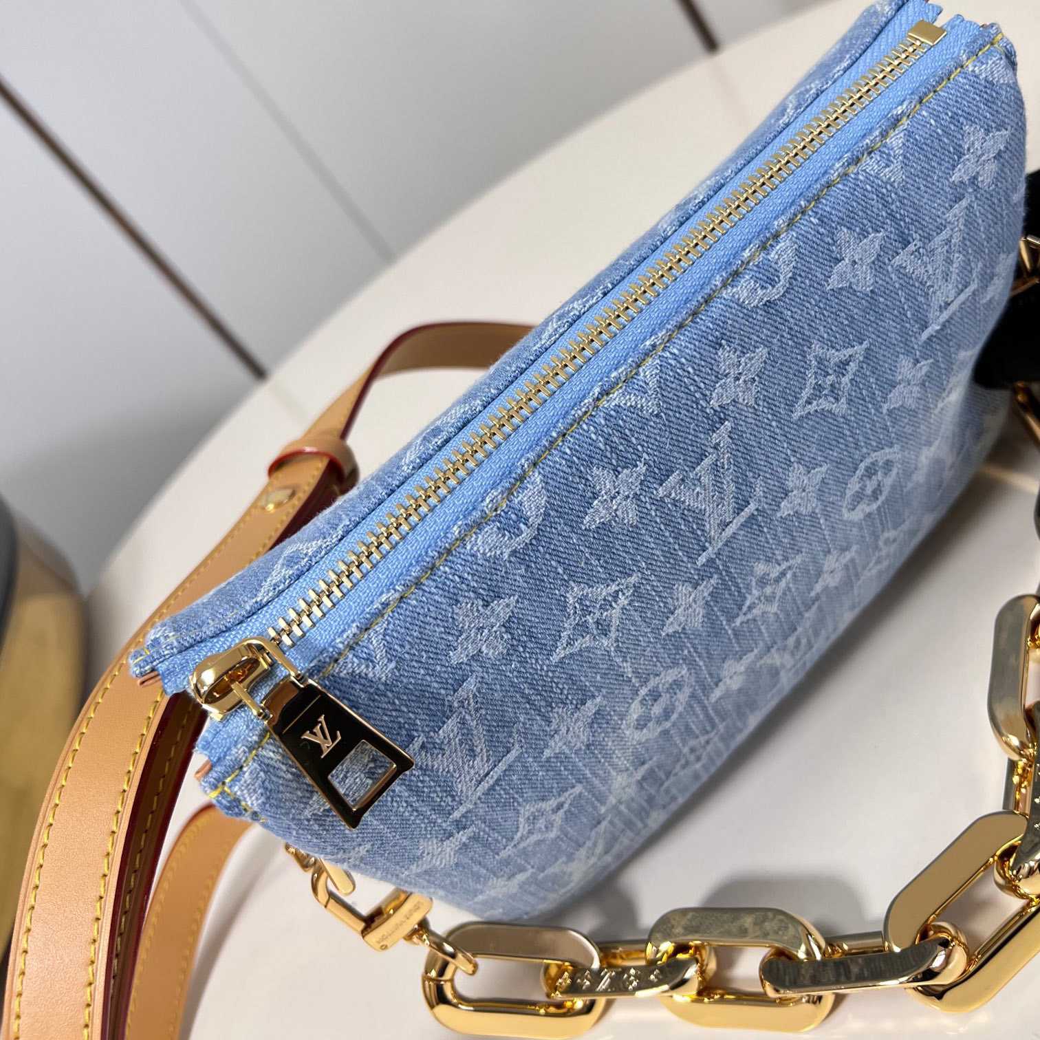 Louis Vuitton Coussin BB   M11401 - PerfectKickZ