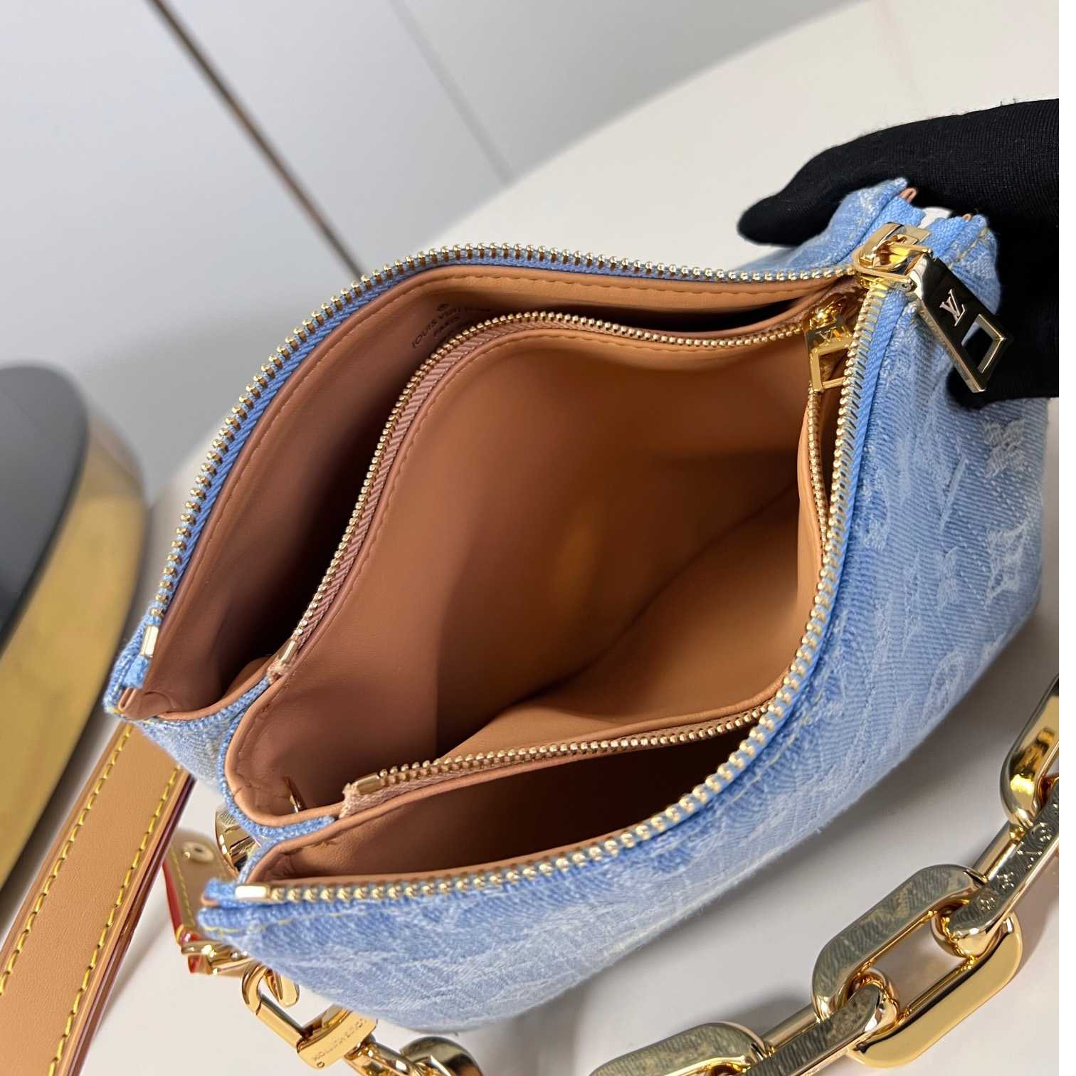 Louis Vuitton Coussin BB   M11401 - PerfectKickZ