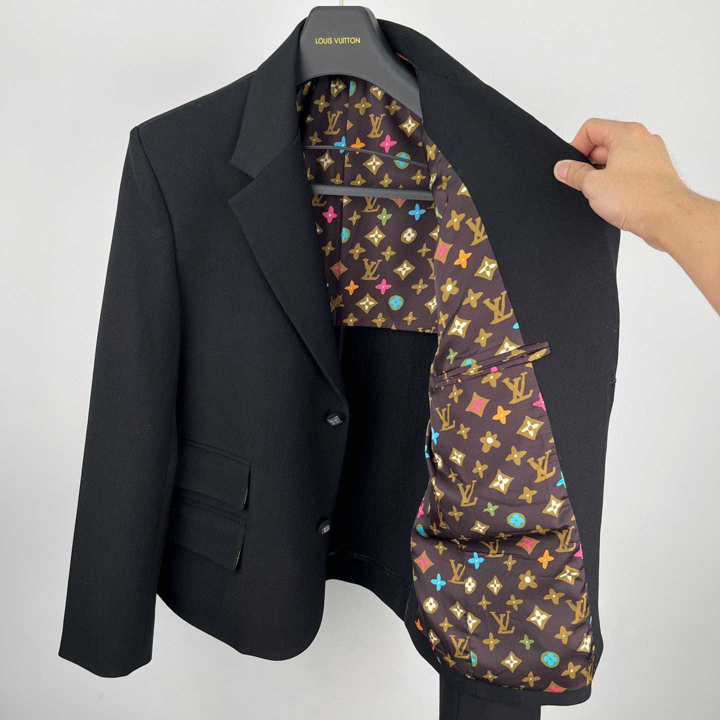 Louis Vuitton Embroidered Signature Wool Tailored Jacket   1AFRD1 - PerfectKickZ