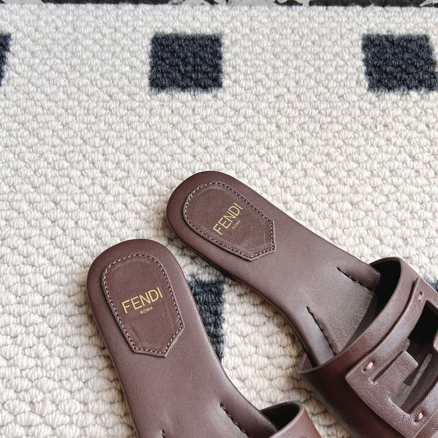 Fendi Baguette Brown Leather Slides - PerfectKickZ