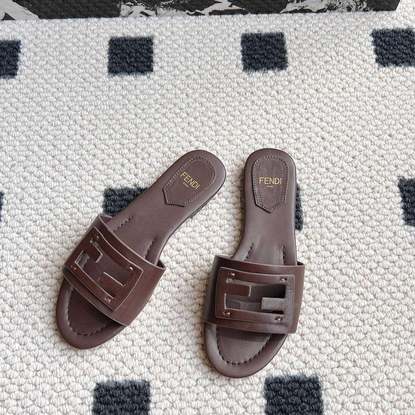 Fendi Baguette Brown Leather Slides - PerfectKickZ