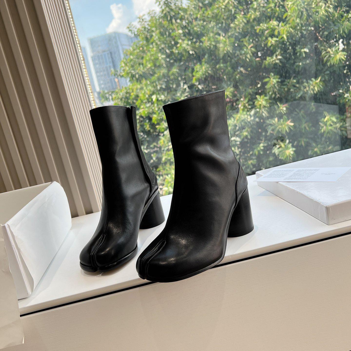 Maison Margiela Tabi Ankle Boots - PerfectKickZ