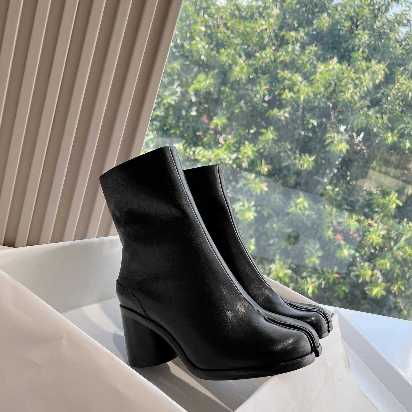 Maison Margiela Tabi Ankle Boots - PerfectKickZ