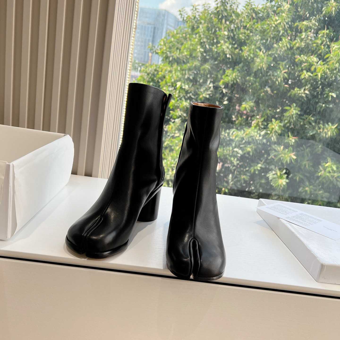 Maison Margiela Tabi Ankle Boots - PerfectKickZ