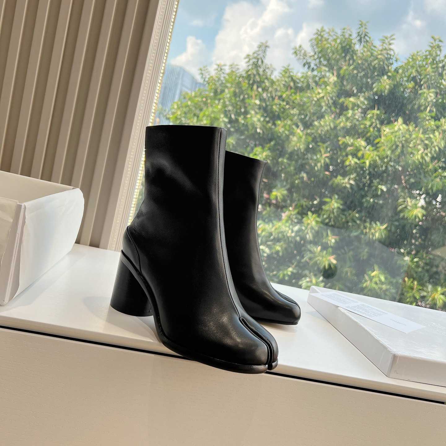 Maison Margiela Tabi Ankle Boots - PerfectKickZ