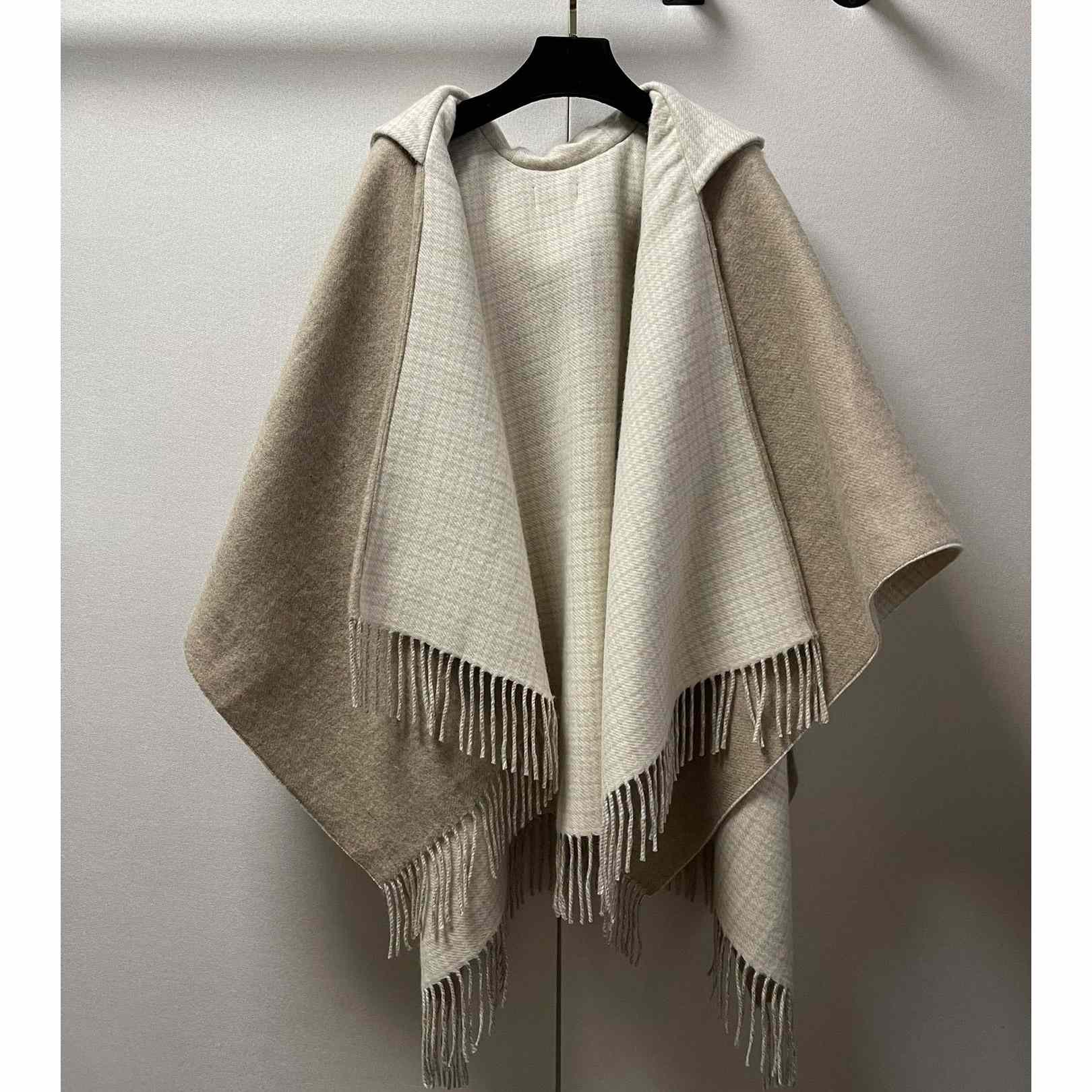 Fendi Poncho  140*160cm - PerfectKickZ