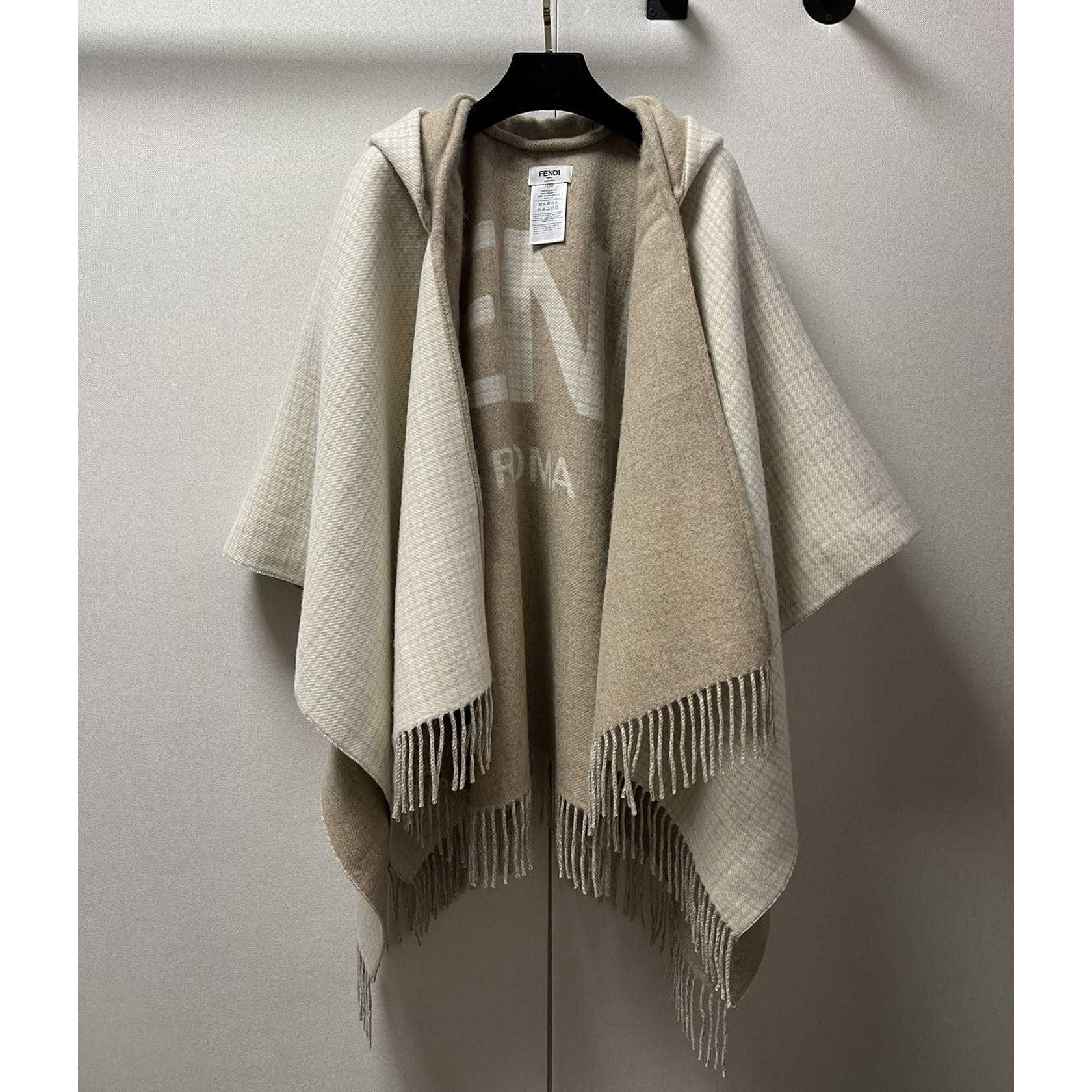 Fendi Poncho  140*160cm - PerfectKickZ