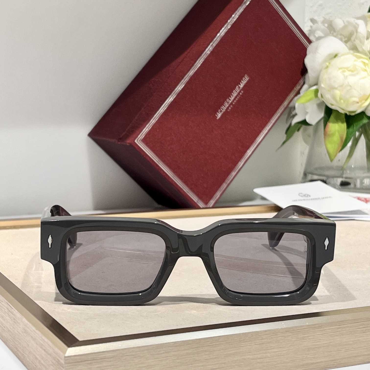 Jacquemus ASCARII Sunglasses - PerfectKickZ
