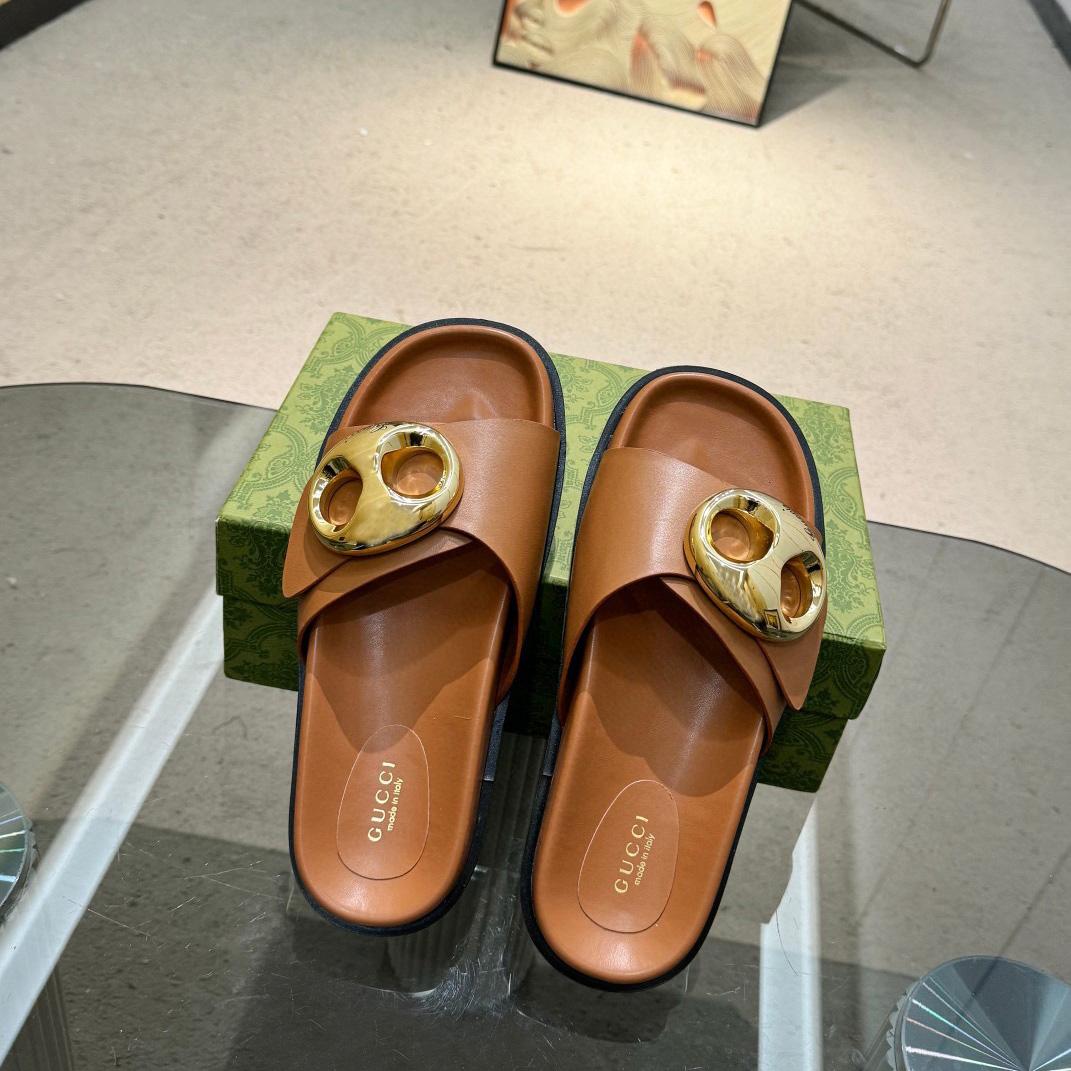 Gucci Women's Marina Chain Slide Sandal - PerfectKickZ