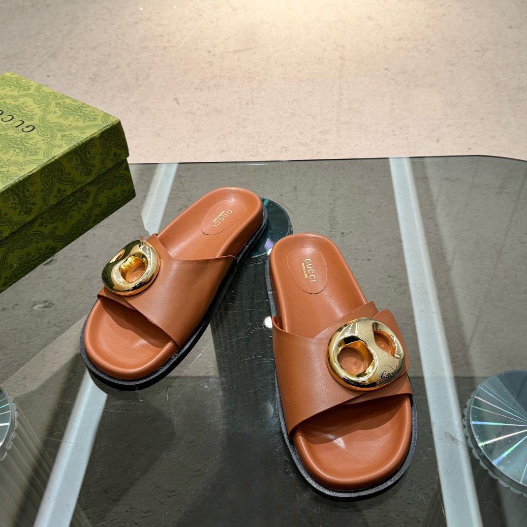 Gucci Women's Marina Chain Slide Sandal - PerfectKickZ