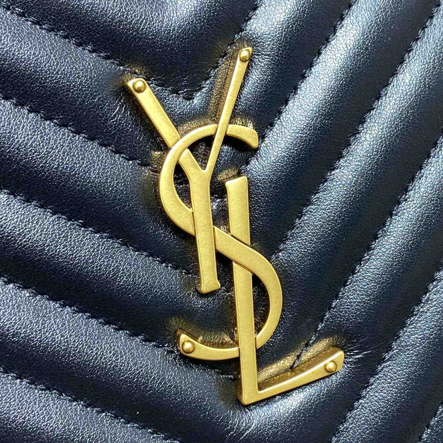 Saint Laurent Lou Tassel Camera Bag  (23x16x6cm) - PerfectKickZ