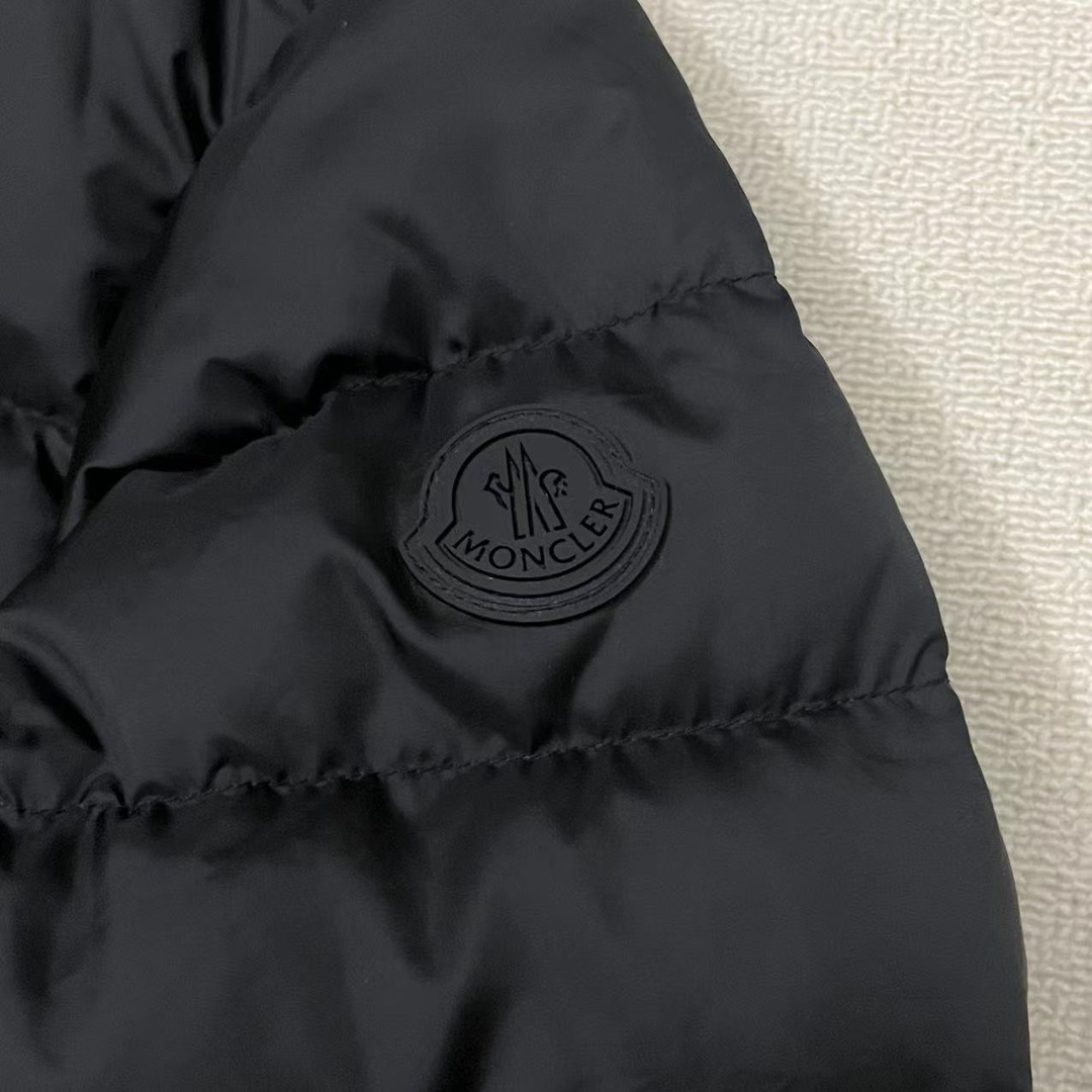 Moncler Vernasca Short Down Jacket  - PerfectKickZ