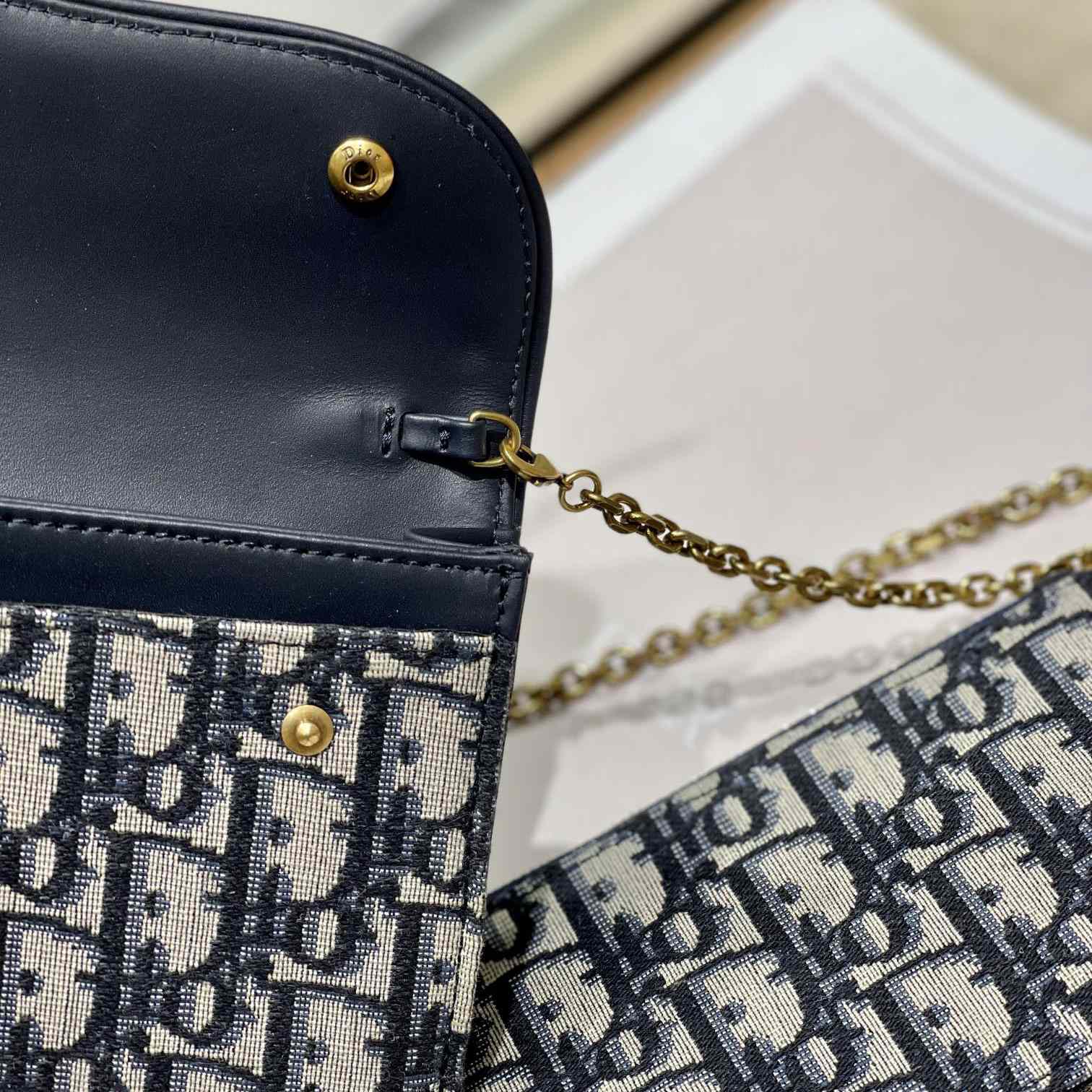 Dior Saddle Pouch With Chain - 