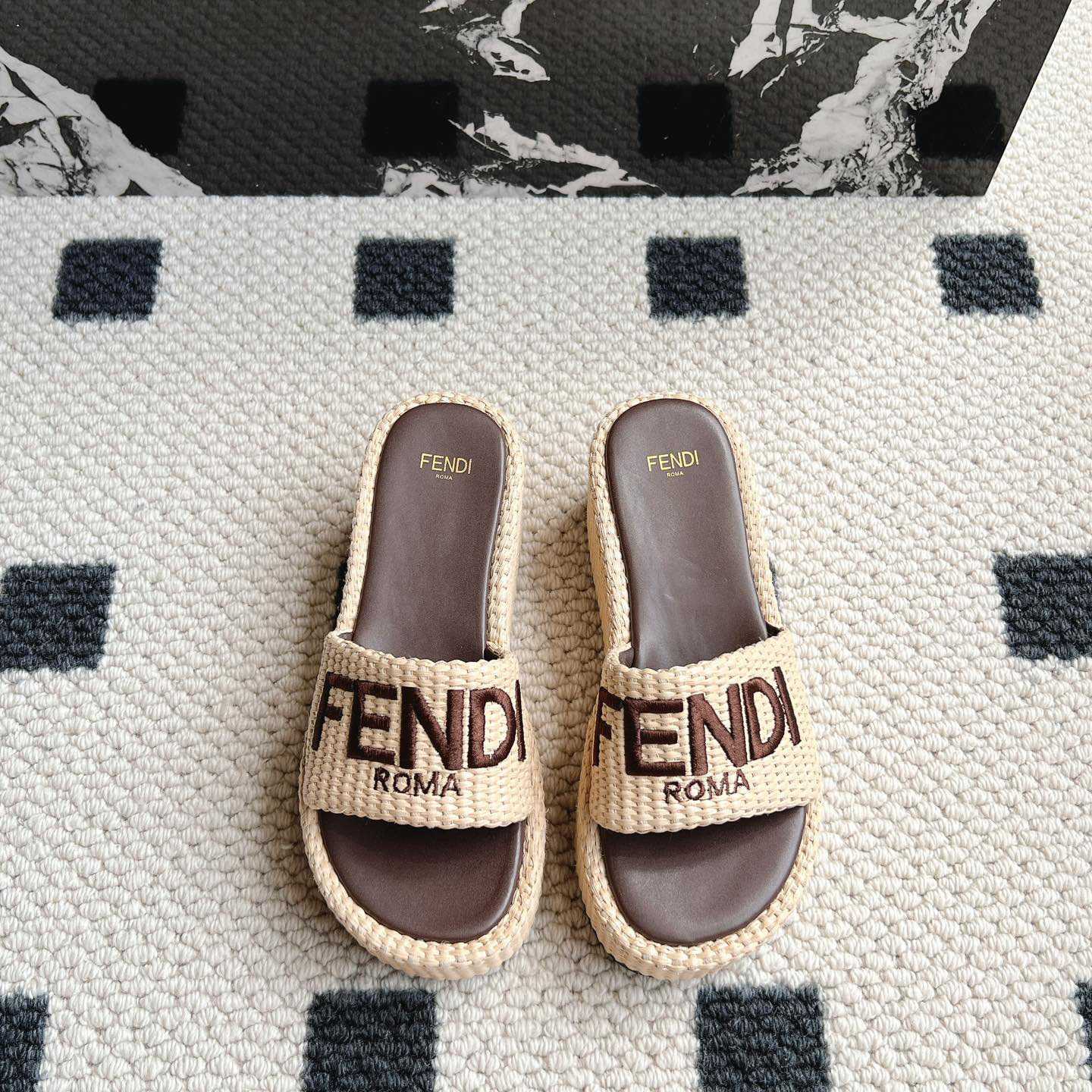 Fendi Sunshine Beige Cotton Fiber Flatform Slides - PerfectKickZ