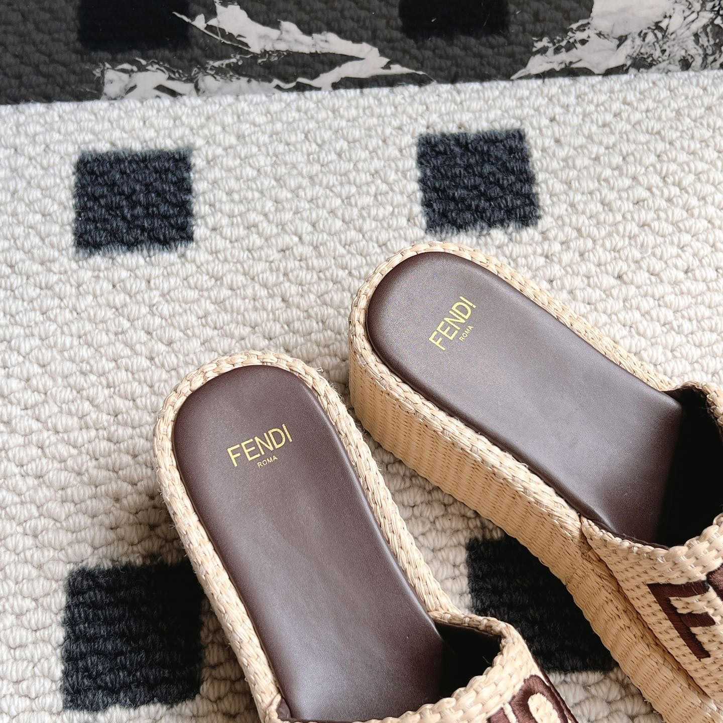 Fendi Sunshine Beige Cotton Fiber Flatform Slides - 