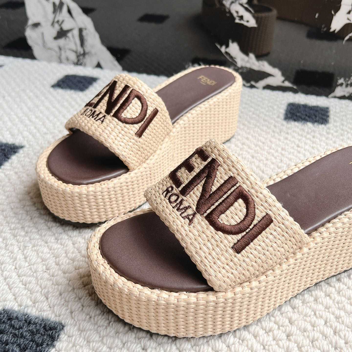 Fendi Sunshine Beige Cotton Fiber Flatform Slides - 