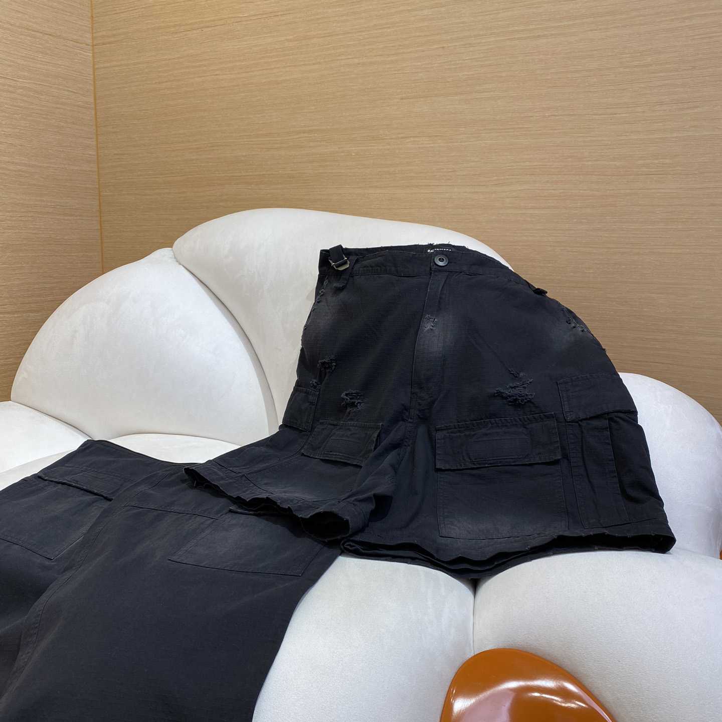 Balenciaga Large Cargo Pants In Black - PerfectKickZ