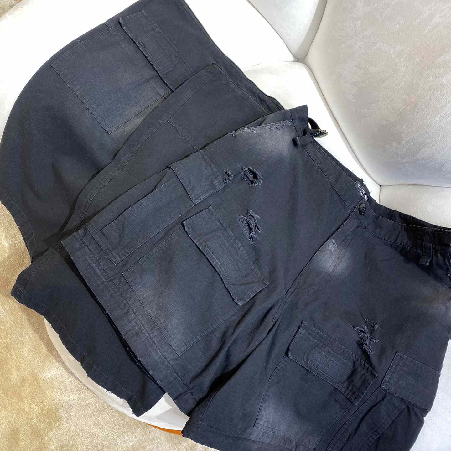 Balenciaga Large Cargo Pants In Black - PerfectKickZ