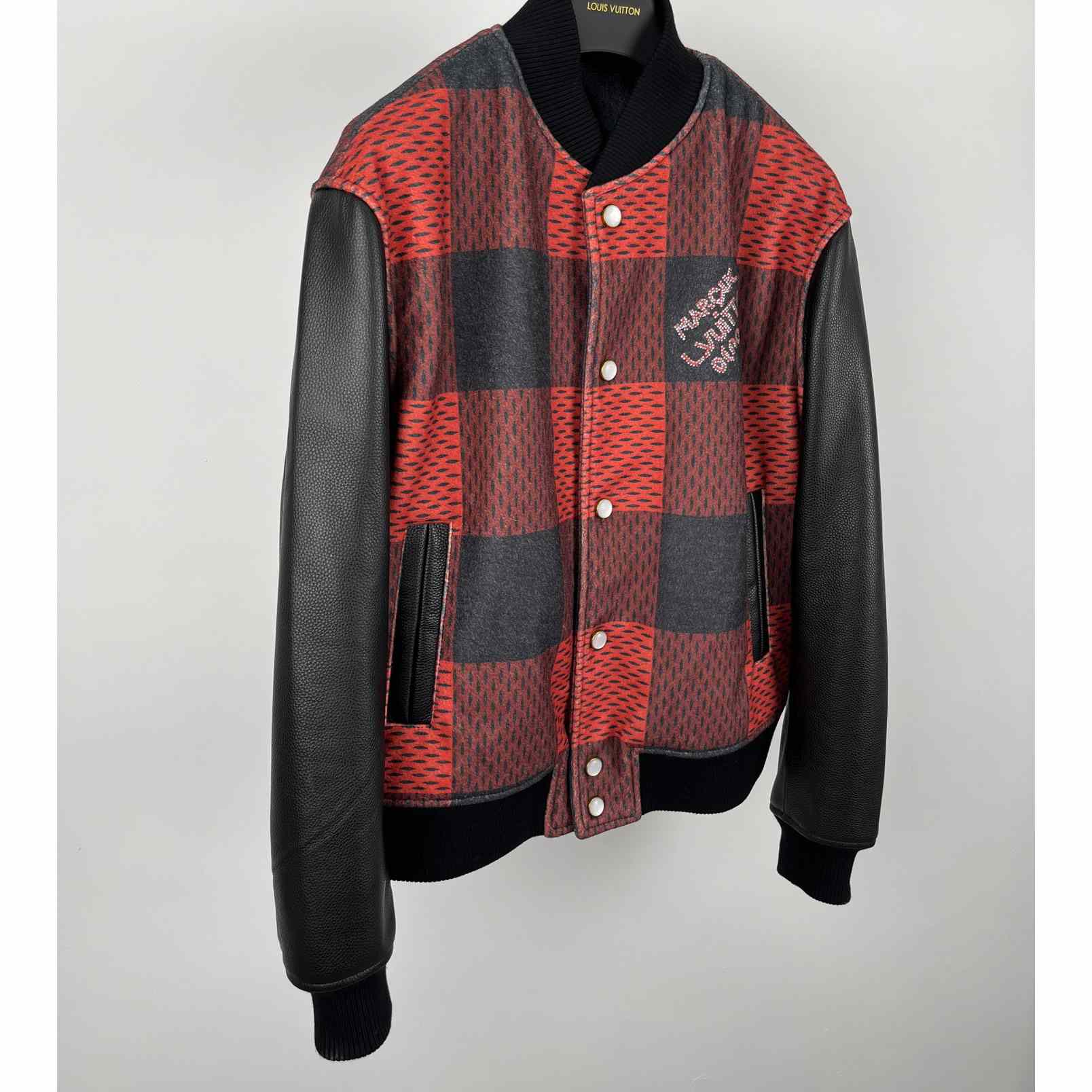 Louis Vuitton Damier Varsity Blouson   1AFXGV - PerfectKickZ