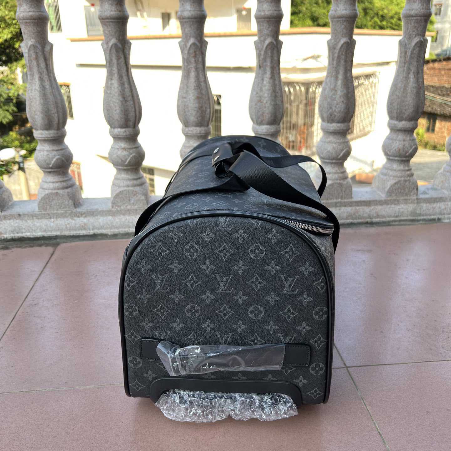 Louis Vuitton Horizon Soft Duffle 55 - PerfectKickZ