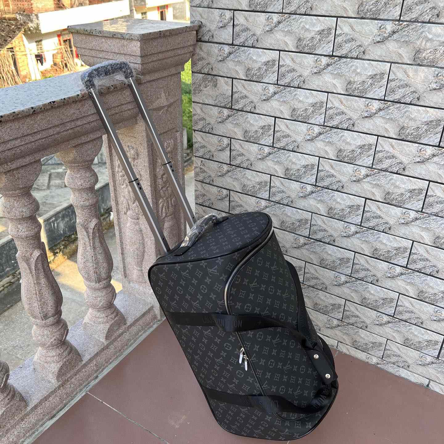Louis Vuitton Horizon Soft Duffle 55 - PerfectKickZ
