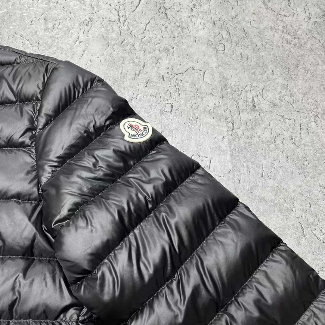 Moncler Lans Short Down Jacket - PerfectKickZ