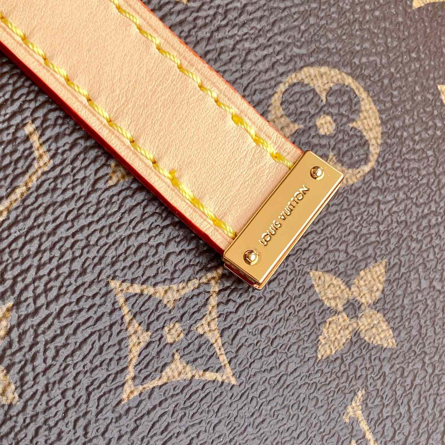 Louis Vuitton Mezzo   M47134 - PerfectKickZ