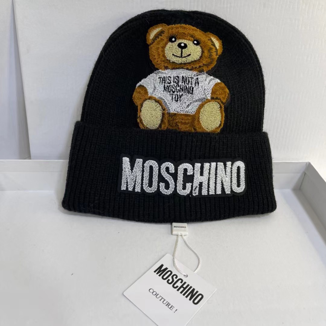 Moschino Beanie  - PerfectKickZ