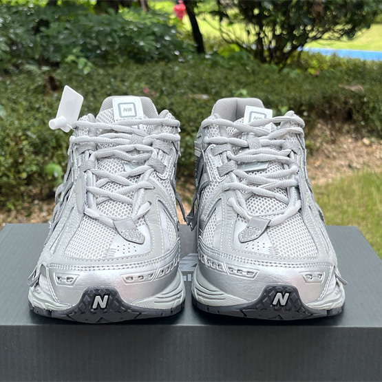 New Balance 1906R Sneakers      M1906AG - PerfectKickZ