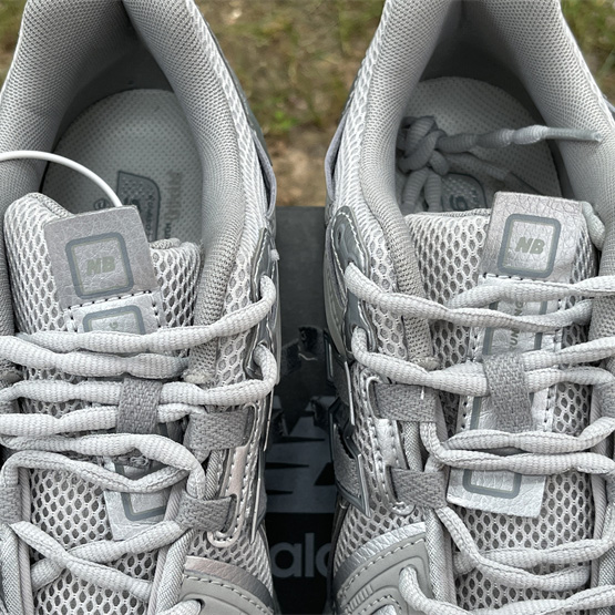New Balance 1906R Sneakers      M1906AG - PerfectKickZ