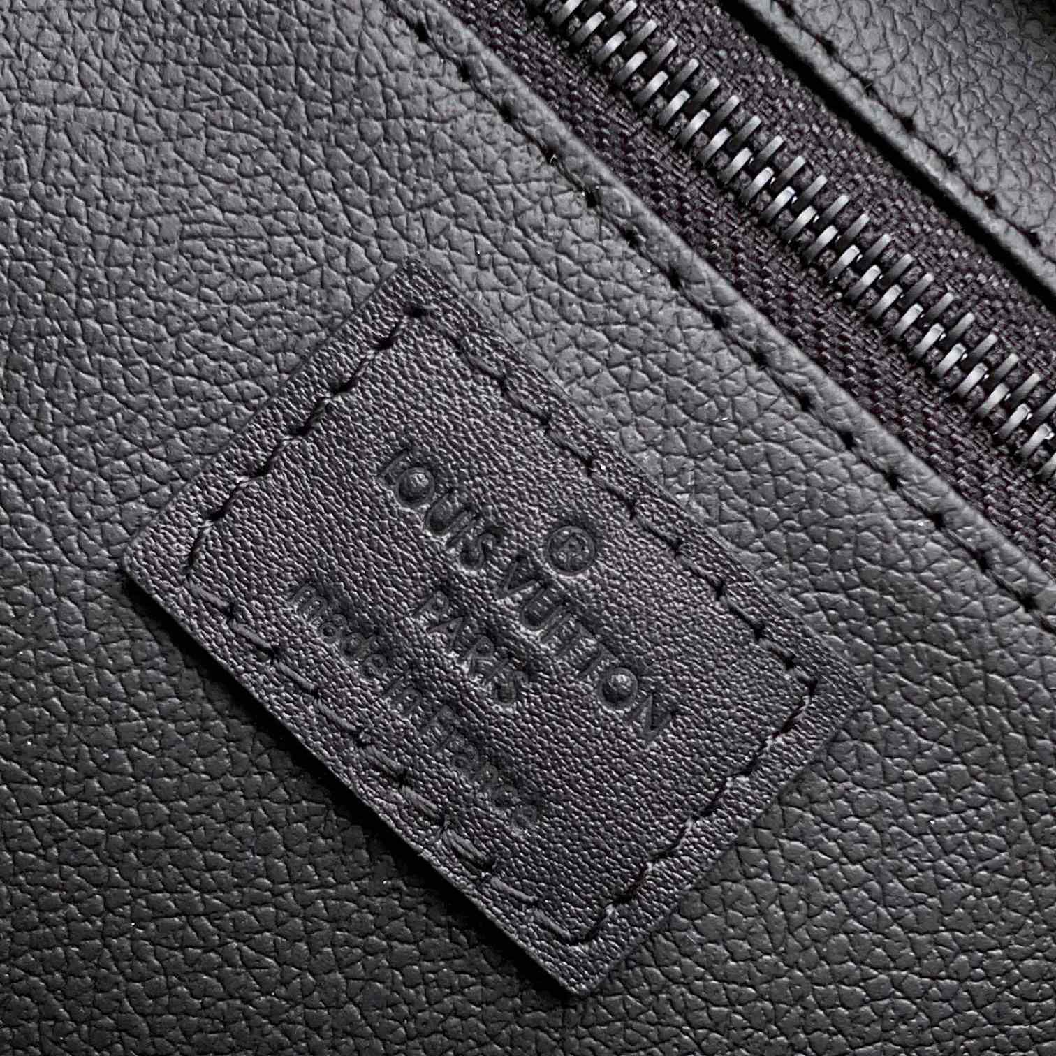 Louis Vuitton Dopp Kit    M59478 - PerfectKickZ