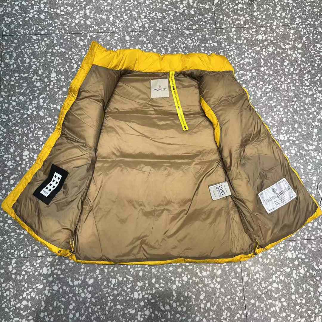 Moncler x Palm Angels Rodman Padded Gilet - PerfectKickZ