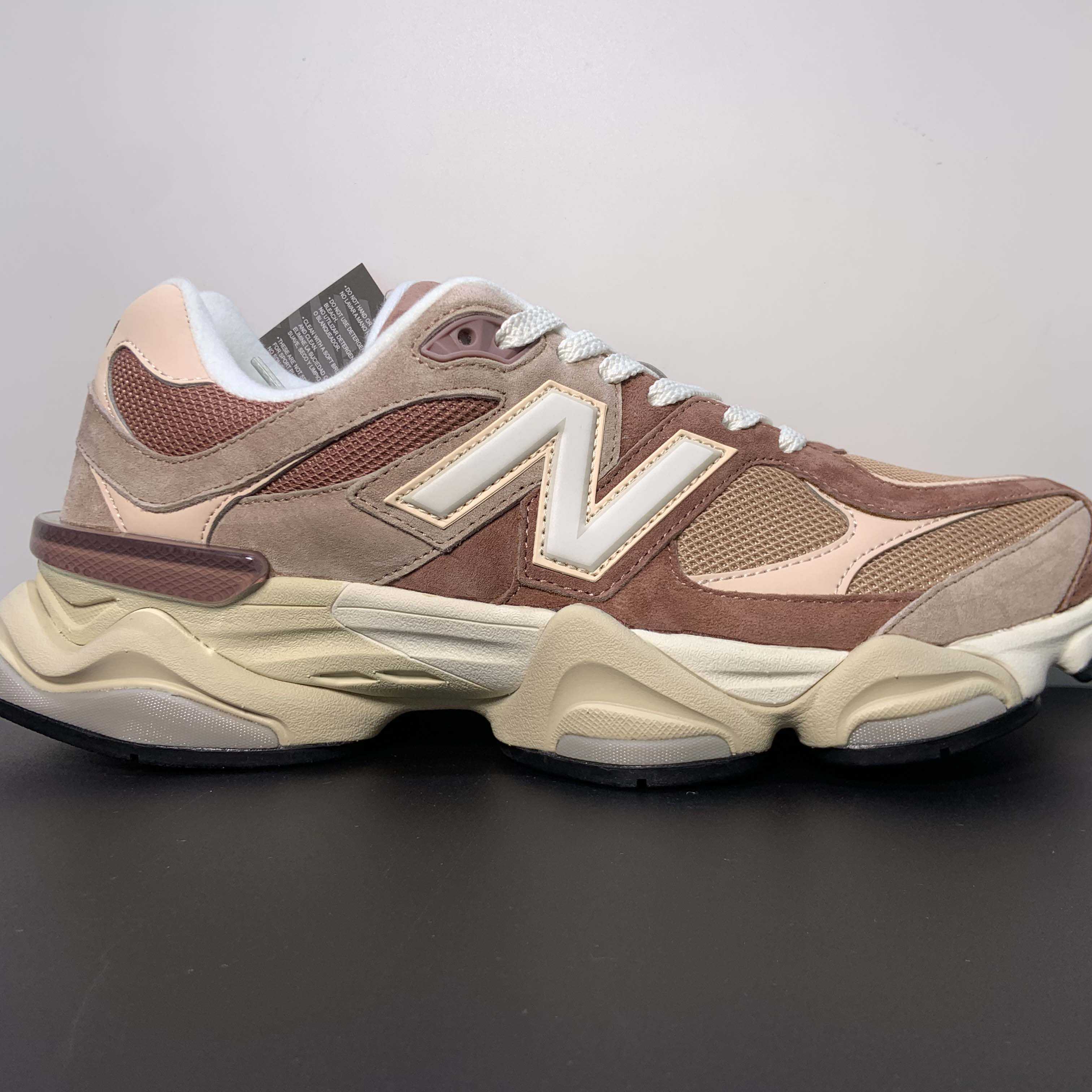 New Balance U9060EEH Sneakers      U9060EEH - PerfectKickZ
