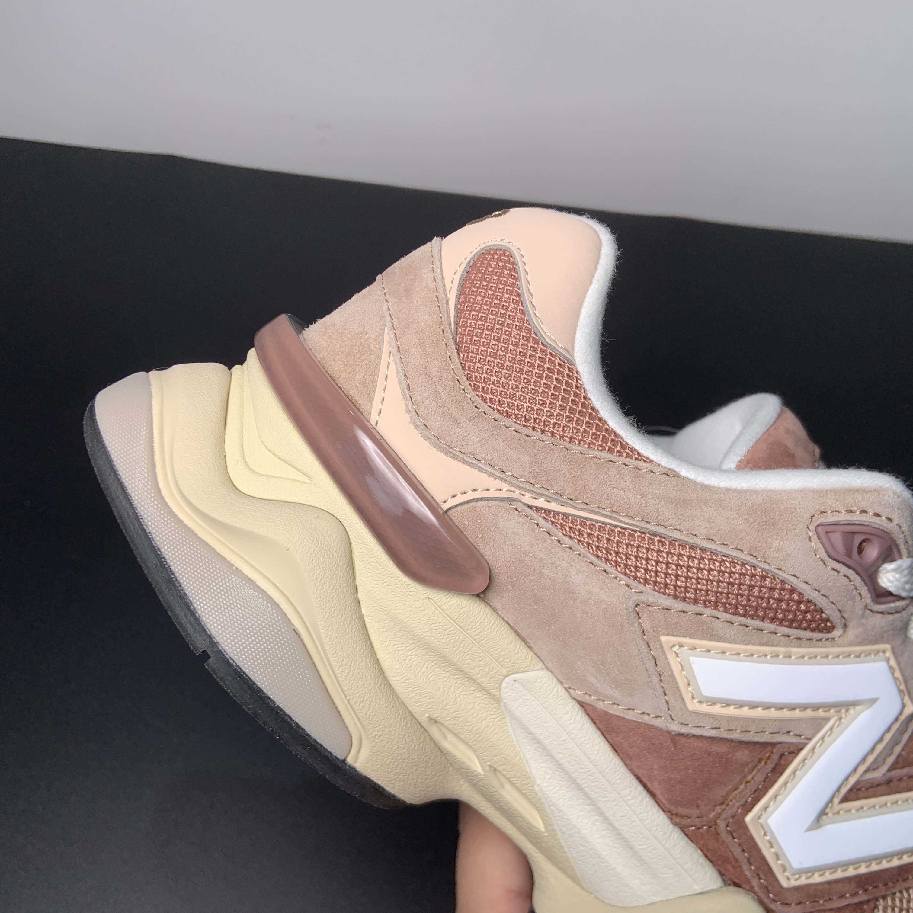 New Balance U9060EEH Sneakers      U9060EEH - PerfectKickZ