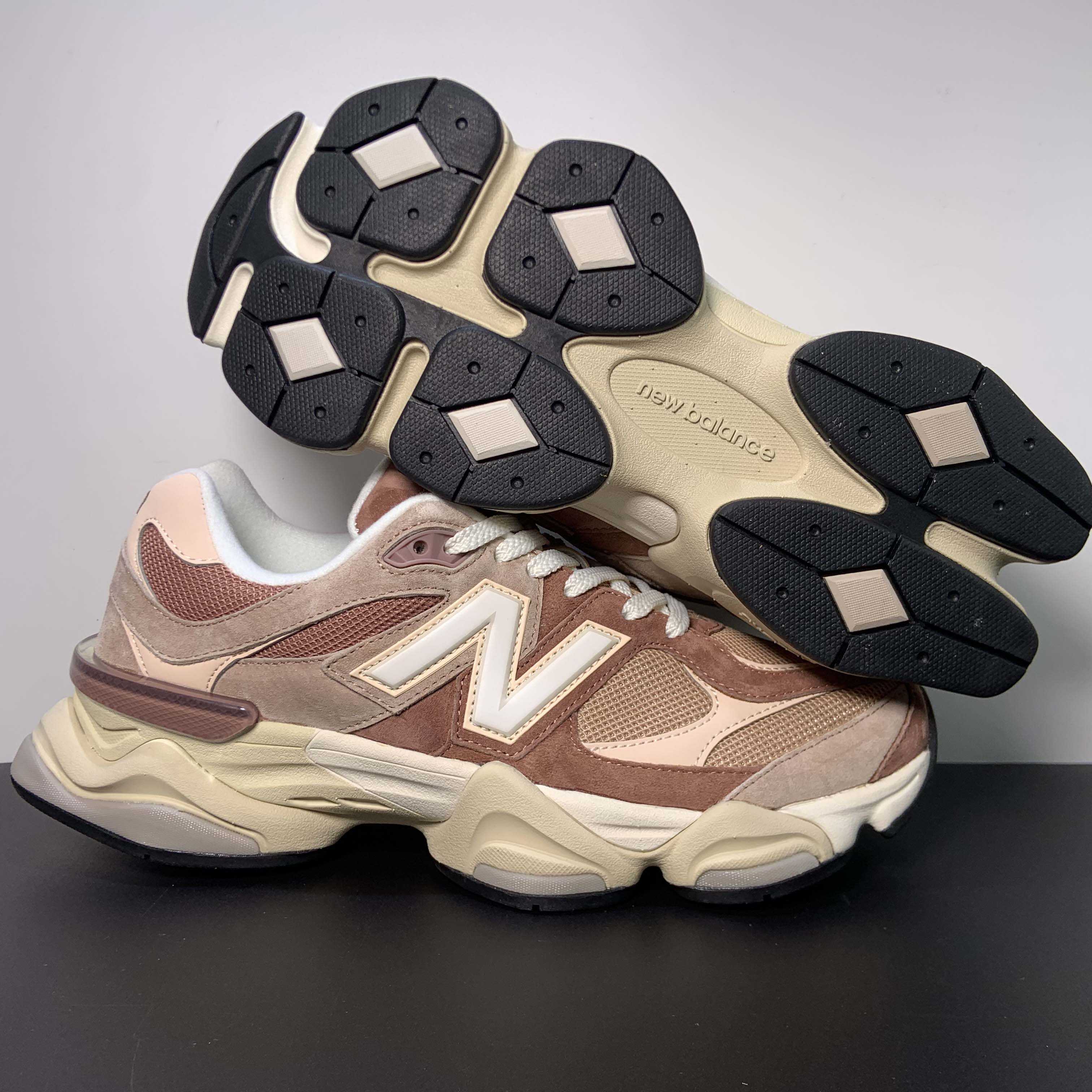 New Balance U9060EEH Sneakers      U9060EEH - PerfectKickZ