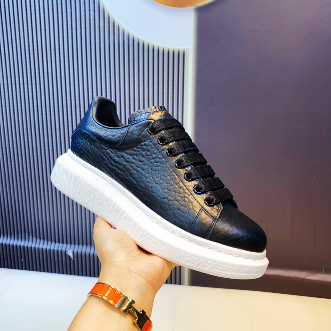 Alexander Mcqueen Oversized sneakers - 